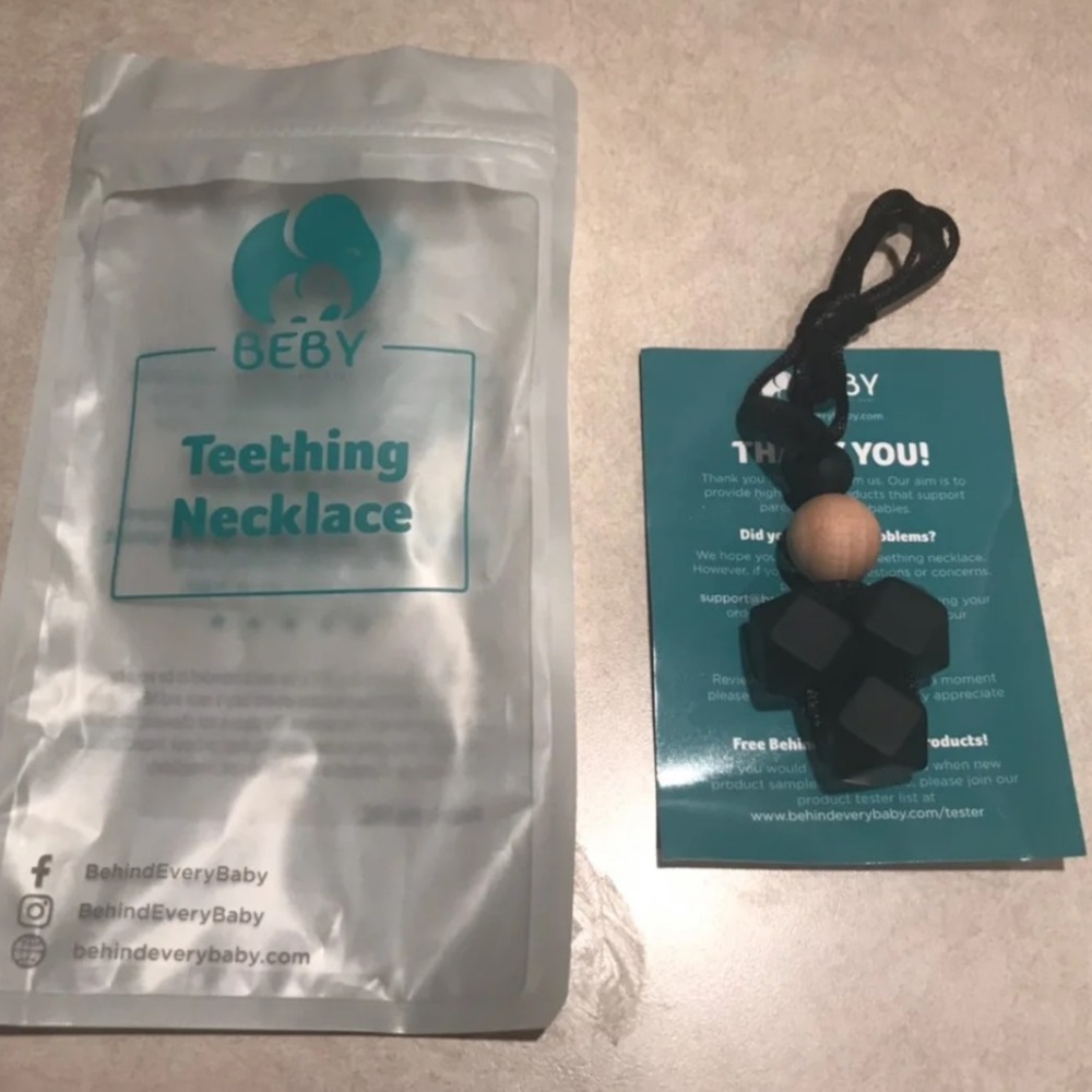 🔴 Black & Wood Teething Necklace